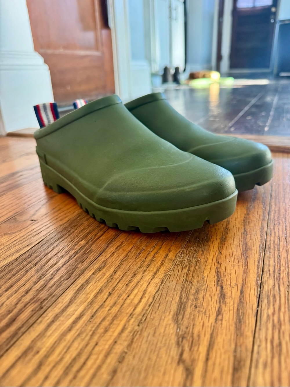 SeaVees Bodega Clogs V2 - Picture 2 of 2